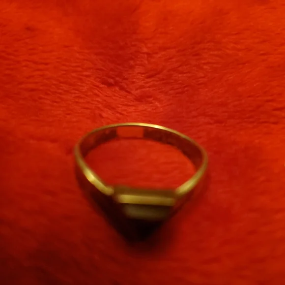 Sz 5.5 black triangular tourmaline. Pinky ring dainty sterling silver - Picture 3 of 3